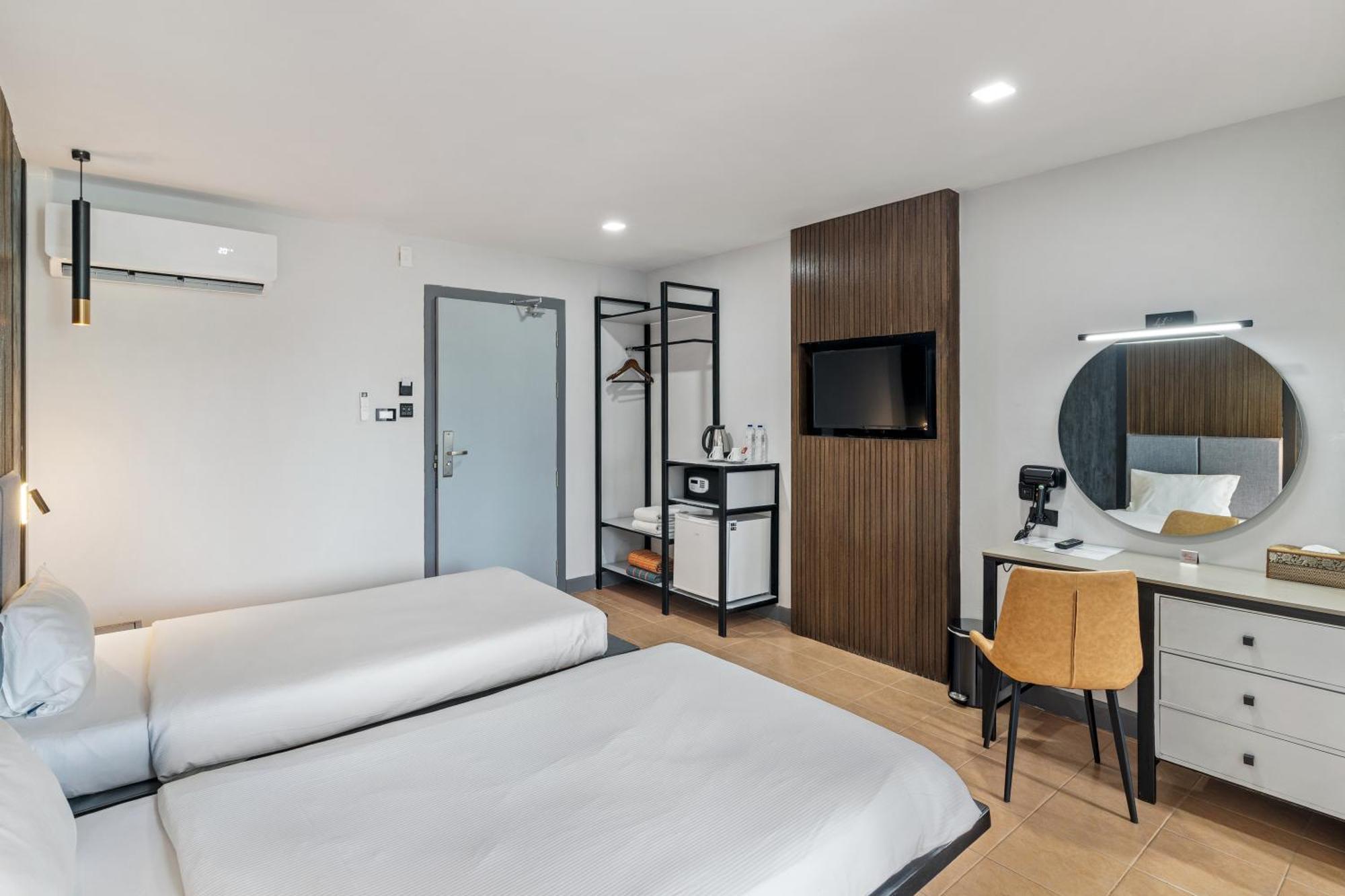 Tuana Hotels The Phulin Resort Karon Exterior photo